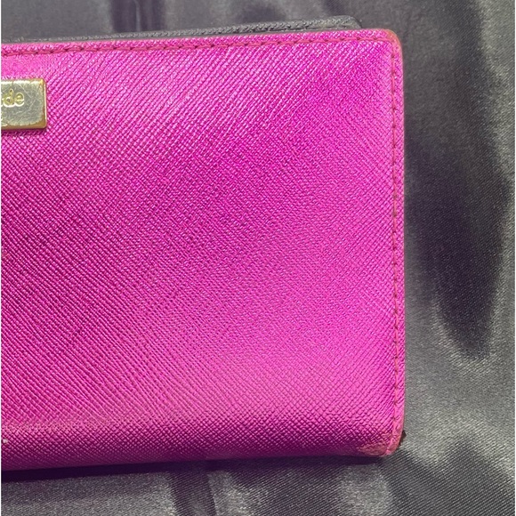 KATE SPADE NEW YORK HOT PINK WALLET WITH ICONIC NAME PLATE IN GOLD TONE - Picture 13 of 17